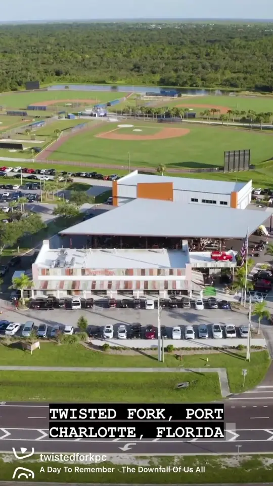 The Twisted Fork in Port Charlotte showing live music, down-home florida cuisine, drinks, atmosphere, visit, video by twistedforkpc on TikTok