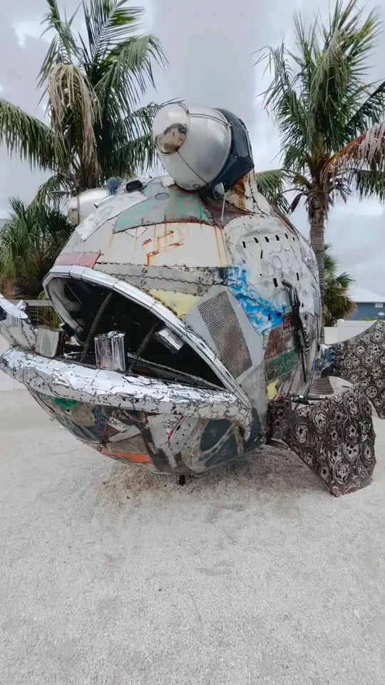 The Ugly Grouper in Holmes Beach showing review, atmosphere, live music, outdoor seating, quesadilla, video by Griffin Cook on Facebook