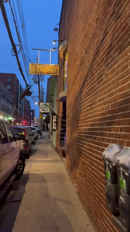 The Wilder in Fort Lauderdale showing review, visit, cocktail, mule menu, espresso martini, atmosphere, video by five.feathers.travel on TikTok