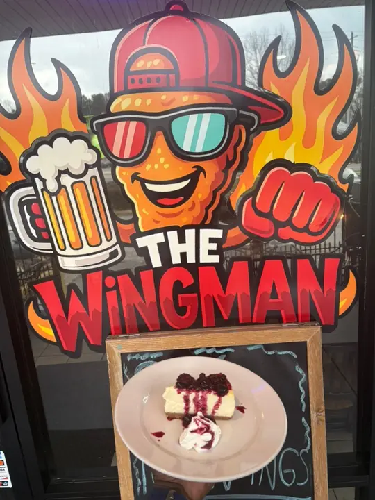 The Wing Man Marietta in Marietta showing review, crispy wings, well-seasoned wings, video by Smoky Boomer on Facebook