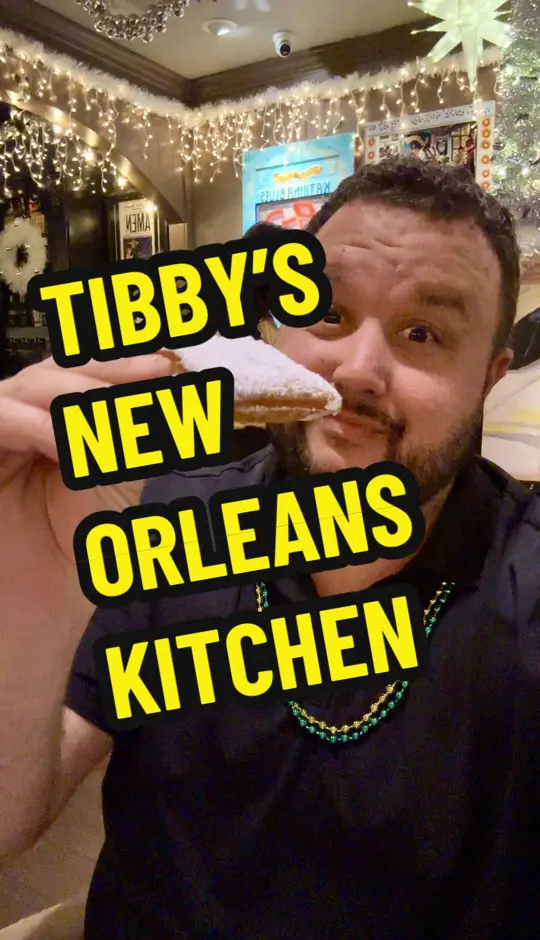  in Florida showing food, crab daddy eggs benedict, food, ma’m shirley’s chicken & waffles, food, rita’s chicken, drinks, hurricane, drinks, cafe espresso mart, video by briantreks on TikTok
