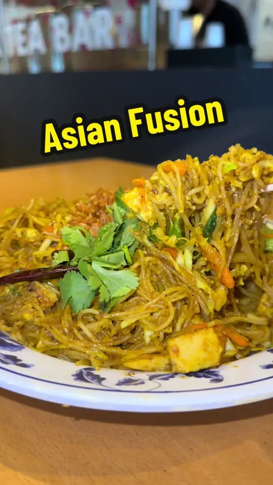 Tin Drum Asian Kitchen & Boba Tea Bar - Ashley Park Newnan in Newnan showing food, singapore curry chow mein, panang curry king, basil mango stir fry, boba tea, video by atlbestbites on TikTok