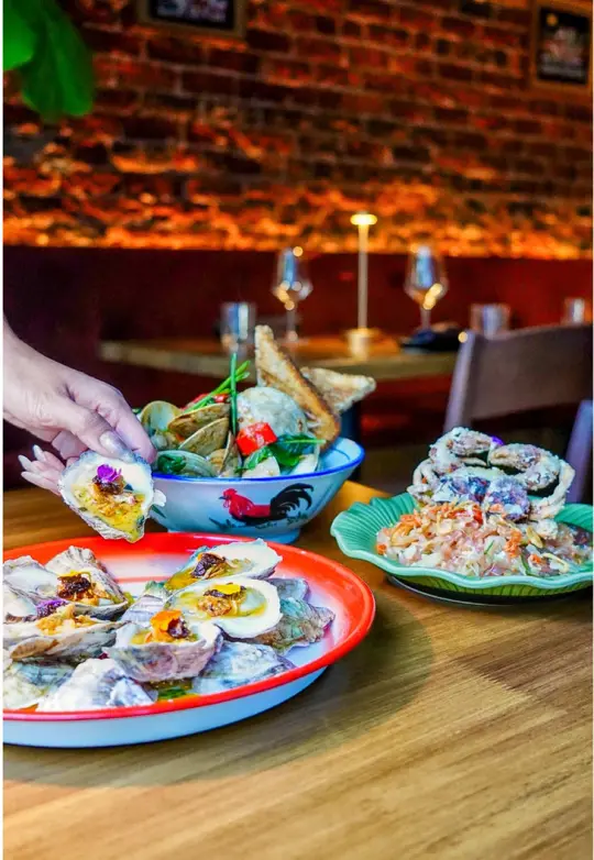 Tipsy Thaiger in Roswell showing review, visit, thai-style oysters, chili jam clams, isaan pork jowl, thaiger salad no. 2, crying thaiger, she-crab fried, video by eat.tray.love on TikTok