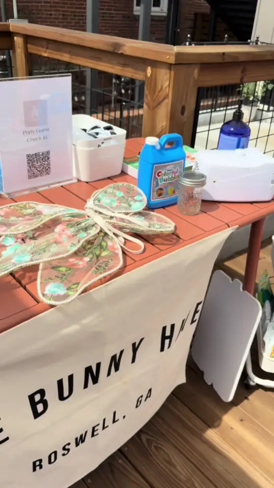 Tipsy Thaiger in Roswell showing brunch, food, mocktails, event, community gathering, video by kidfriendlynorthatl on TikTok