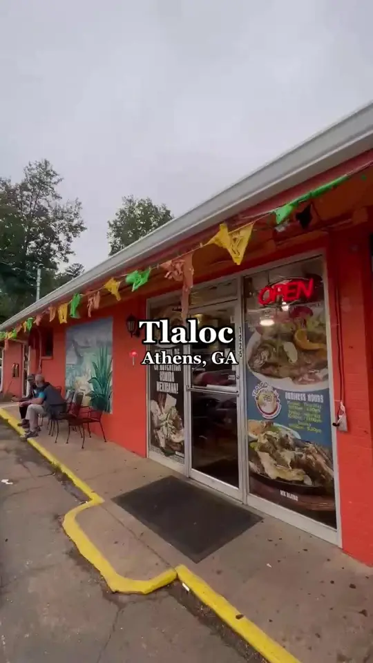 Tlaloc in Athens showing mexican food, review, atmosphere, video by reallyxriya on TikTok