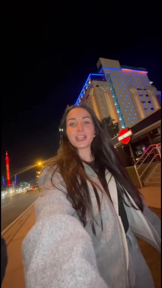Tom's Watch Bar in Orlando showing visit, burgers, chicken wings, video by chelseasadventureland on TikTok