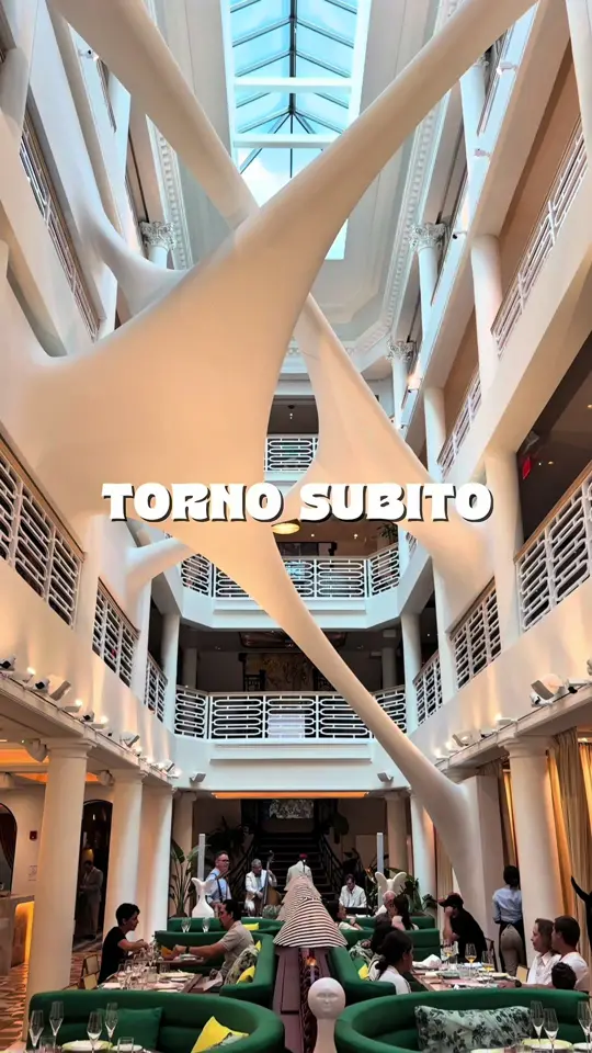 Torno Subito in Miami showing review, atmosphere, visit, video by seeeatdo on TikTok