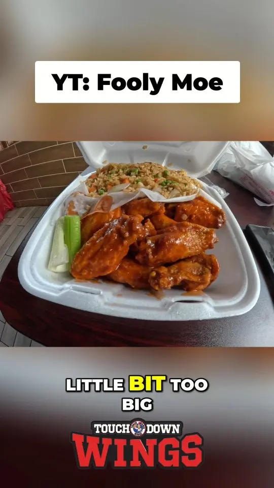 TOUCHDOWN WINGS in Decatur showing visit, crispy wings, saucy wings, video by Fooly Moe on Facebook