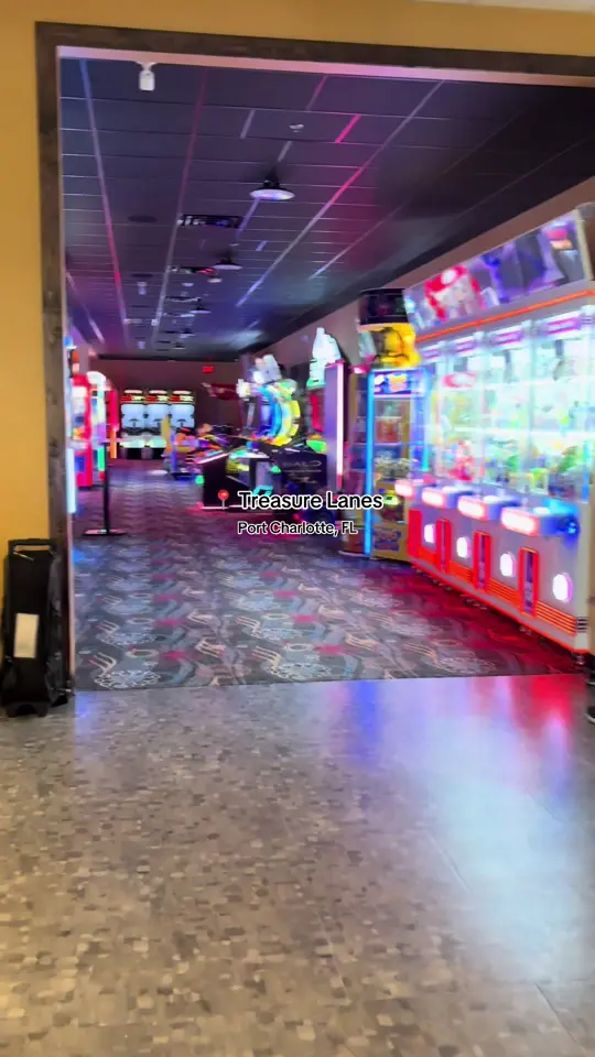 Treasure Lanes in Port Charlotte showing review, restaurant, bar, pool hall, video by lebrittcreatives on TikTok