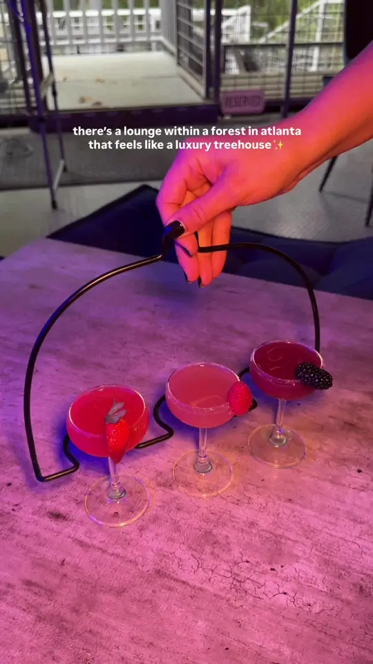 Treehouse Restaurant and Pub in Atlanta showing visit, atmosphere, oxtail tacos, shrimp and lobster grits, video by grubswithgomes on TikTok