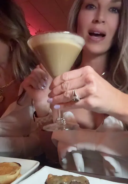 Tropical Bakery & Restaurant in Palm Springs showing dinner, vacation, video by ladyandredstyle on TikTok