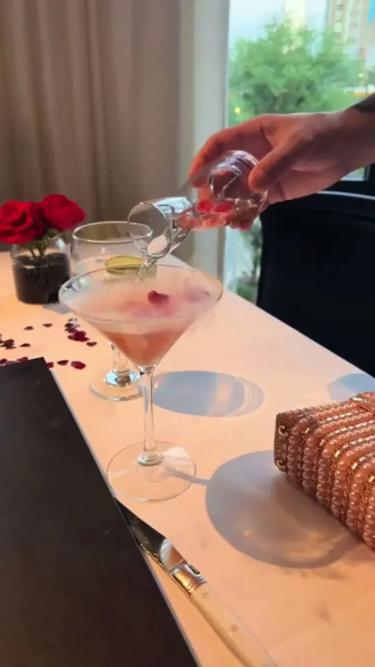  in Florida showing review, visit, filet mignon flight, anniversary, video by doniesharoshae_ on TikTok