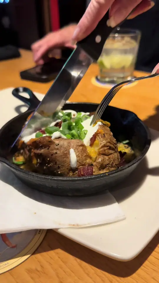 Twin Peaks - Kissimmee in Kissimmee showing food, loaded baked potato, video by 303foodie on TikTok