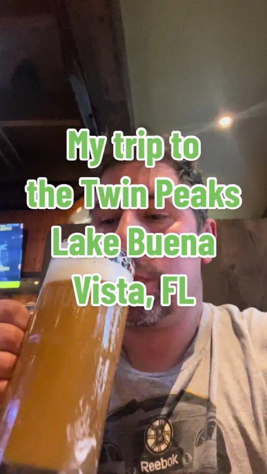 Twin Peaks - Orlando in Orlando showing food, beer, video by bookwithtravelingtristan on TikTok