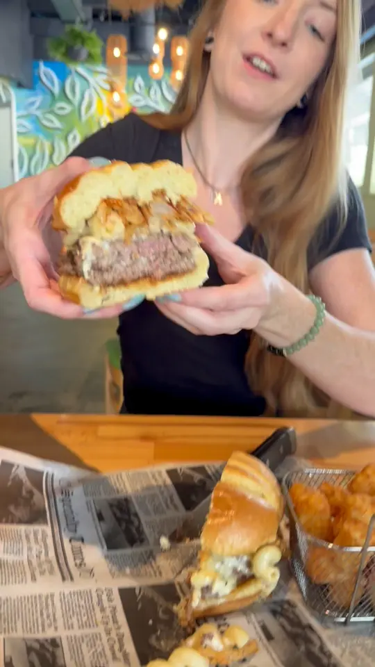  in Florida showing food, mac & cheese burger, video by The Twisted Lime Restaurant & Bar on Facebook