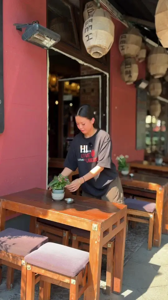 Umami Restaurant and Sushi Bar West Melbourne in West Melbourne showing restaurant, vietnamese food, pho, curry, atmosphere, lanterns, video by umami_restaurants on TikTok