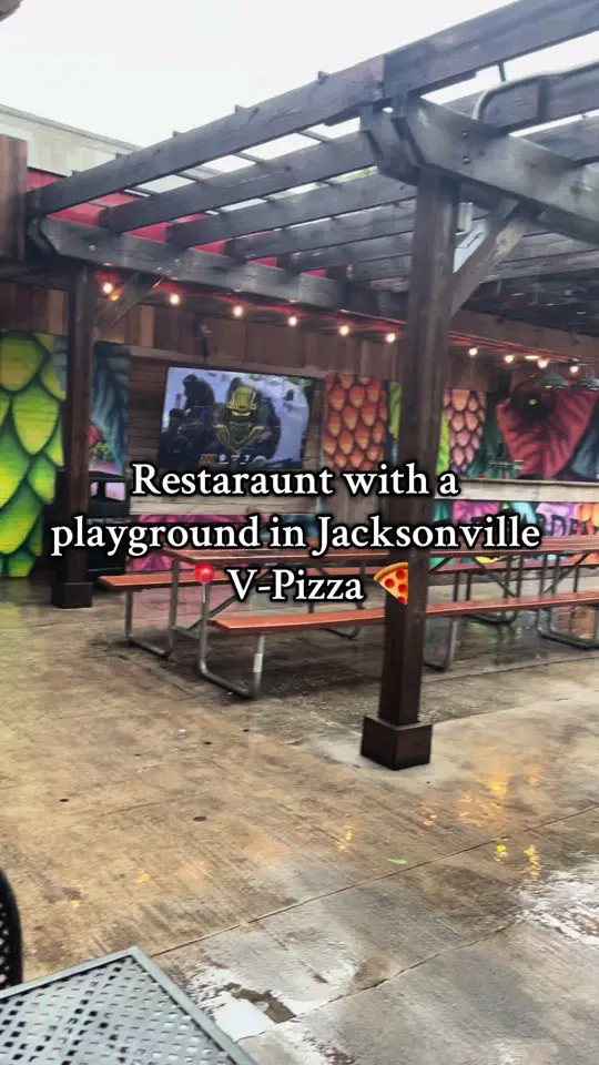 V Pizza in Jacksonville showing pizza, gelato, drinks, kid-friendly atmosphere, outdoor playground, video by kidfriendlyflorida on TikTok