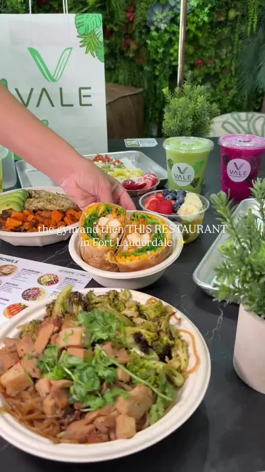Vale Healthy Kitchen - Miami (Brickell) in Miami showing restaurant, healthy food, video by valehealthykitchen on TikTok