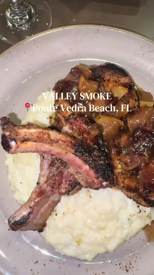 Valley Smoke Restaurant in Ponte Vedra Beach showing restaurant review, bbq, video by uncorkedbykristin on TikTok