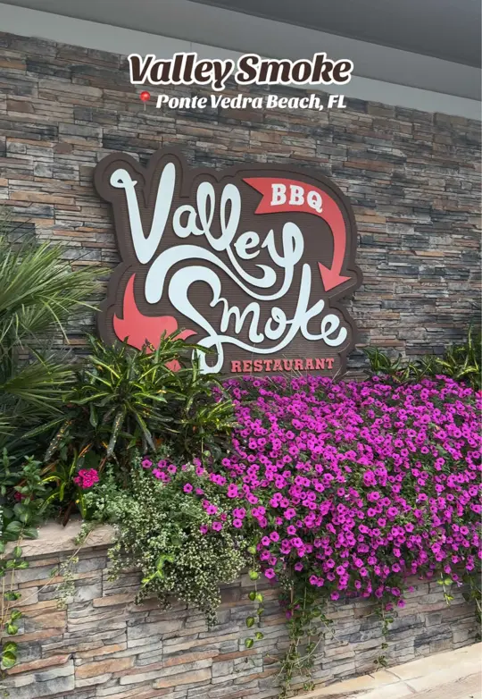 Valley Smoke Restaurant in Ponte Vedra Beach showing restaurant visit, sibling dinner, video by stinango on TikTok