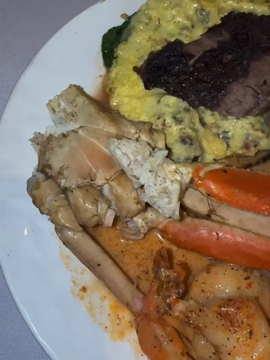 Vanzant's: Steak, Seafood & Bar in Peachtree City showing buffet, steak, seafood, upscale atmosphere, video by iamnotthemask on TikTok
