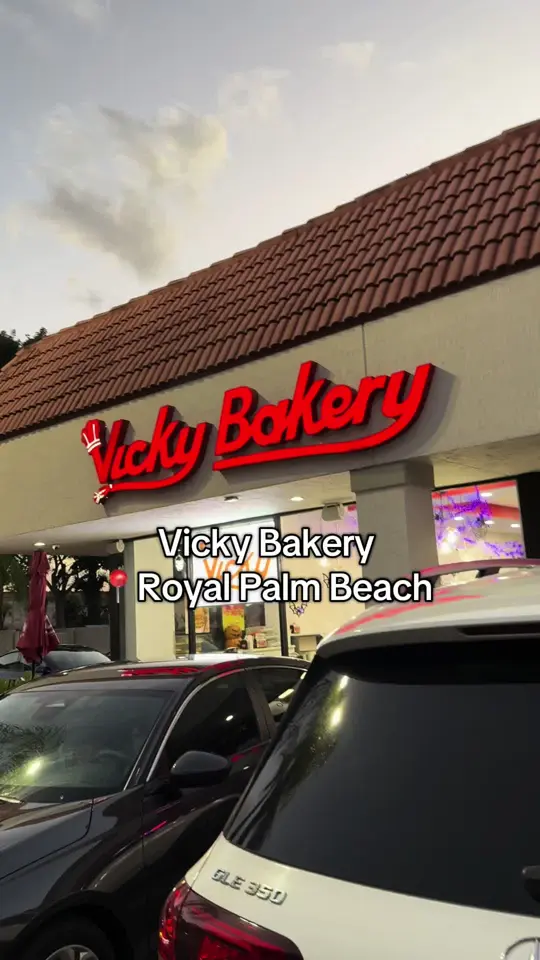 Vicky Bakery University of Miami in Coral Gables showing food review, pumpkin flan cheesecake, video by amandadiazxo on TikTok