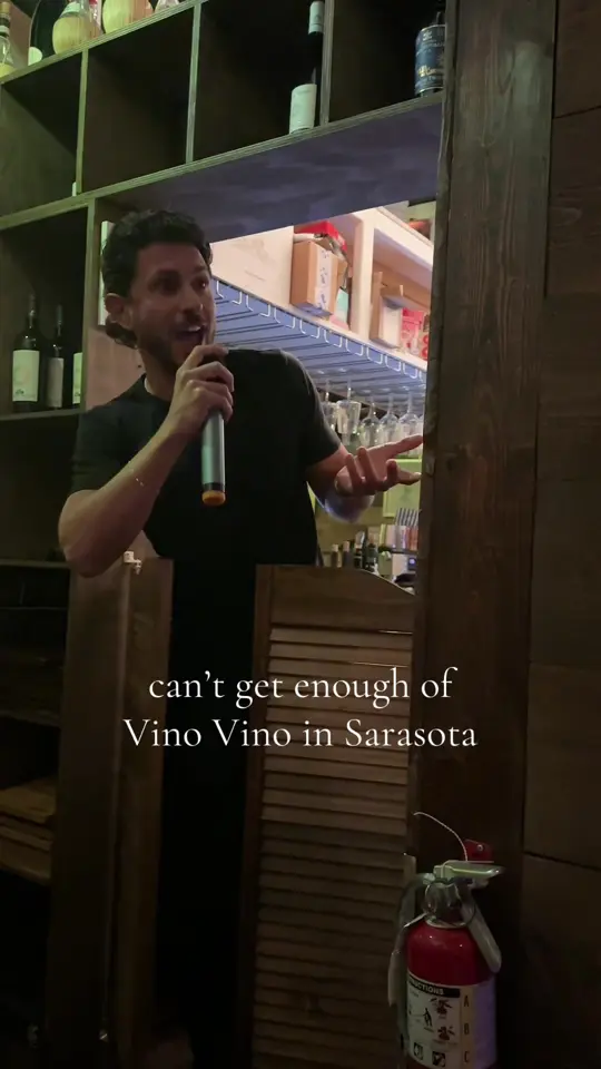 Vino Vino Restaurant in Sarasota showing live music, singing, food, italian food, sunday sauce, dancing, video by kates_escapes on TikTok