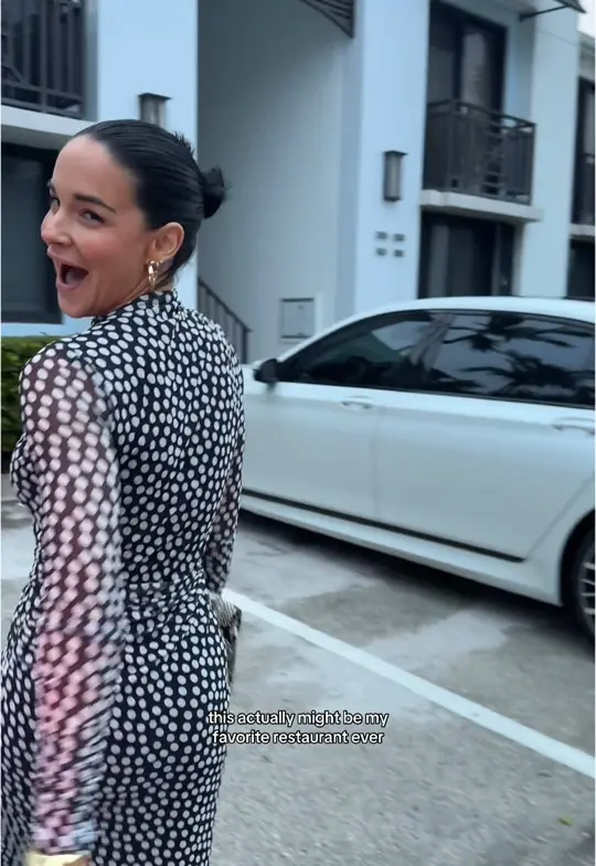 Vitolo in Fort Lauderdale showing italian food, restaurant review, video by lauramahachek on TikTok