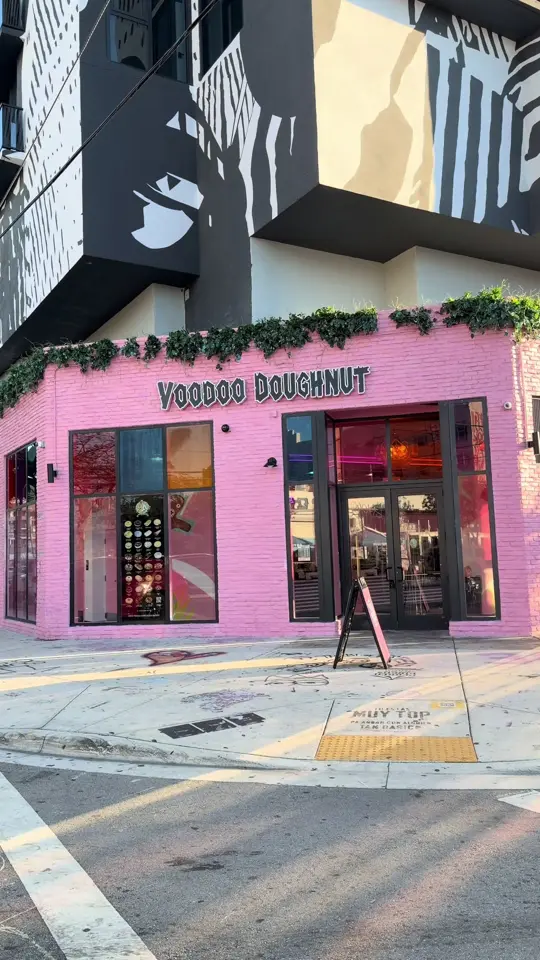Voodoo Doughnut in Miami showing food review, donuts, video by cheatmealeatss on TikTok