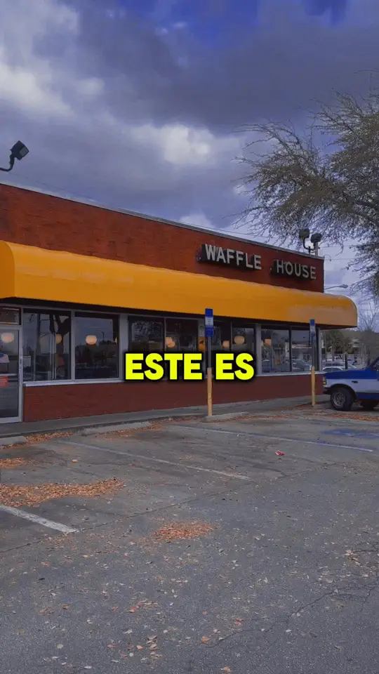 Waffle House in Rincon showing food, waffles, video by orlando.low.cost on TikTok