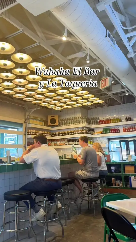 Wahaka El Bar y La Taqueria in Dunwoody showing food, nachos, eggplant taco, video by veggietravelgirl on TikTok