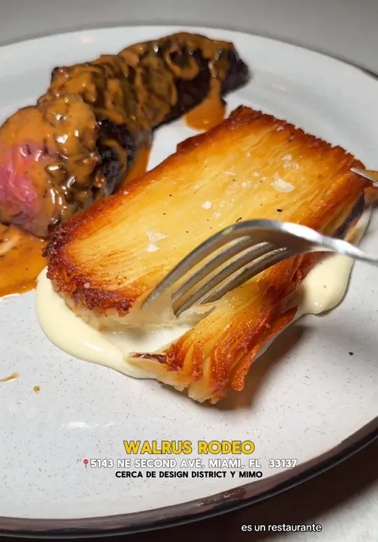 Walrus Rodeo in Miami showing restaurant review, corn pizza, burrata, steak au poivre, mustard green lasagna, beef carpaccio, roni pizza, video by comidisa on TikTok