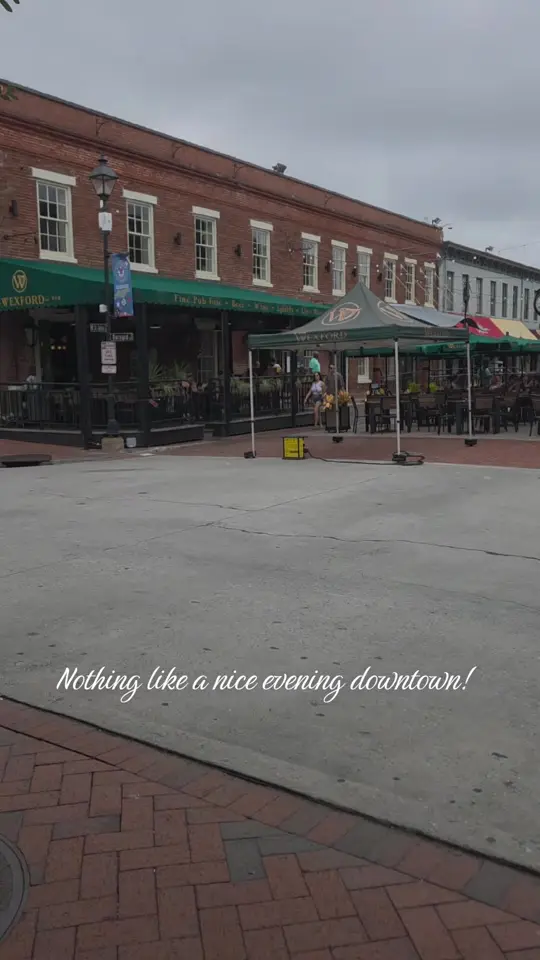Wexford, Savannah's Irish Pub in Savannah showing food, video by cassie.conway4 on TikTok
