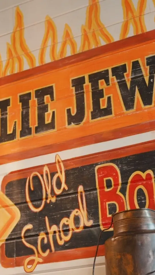 Willie Jewell's Bar-B-Q in St. Augustine, video by Willie Jewell's Old School Bar-B-Q on Facebook