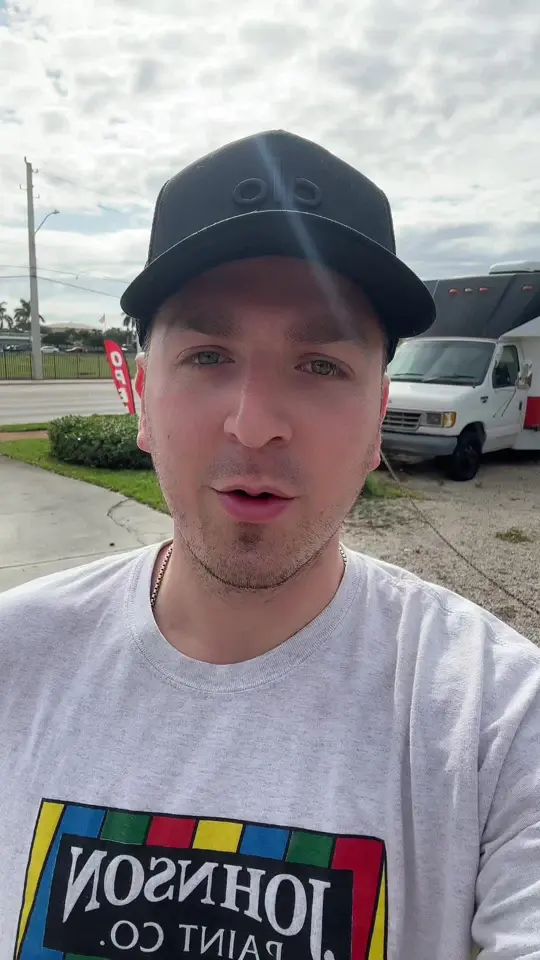 WILLY Cafe & Market in Boynton Beach showing visit, review, video by thegoldenhazel on TikTok