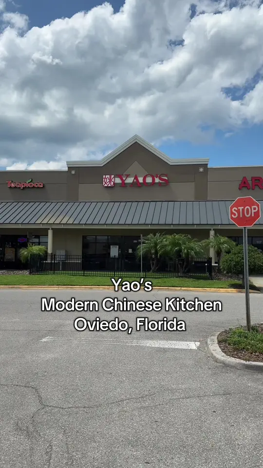 Yao's in Oviedo showing food, modern chinese kitchen, video by nichole.loraine on TikTok