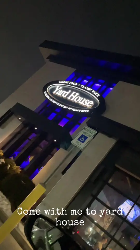 Yard House in Naples showing visit, food, drinks, video by malikeeee_ on TikTok