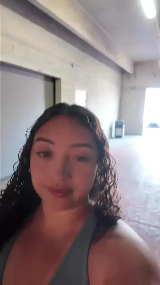 Yard House in Orlando showing happy hour, chicken nachos, cheese pizza, bbq boneless wings, spinach dip, sweet potato fries, video by Melisa Rundberg on Facebook