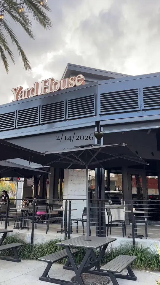 Yard House in Palm Beach Gardens showing dinner, food, video by therealmsfluff on TikTok