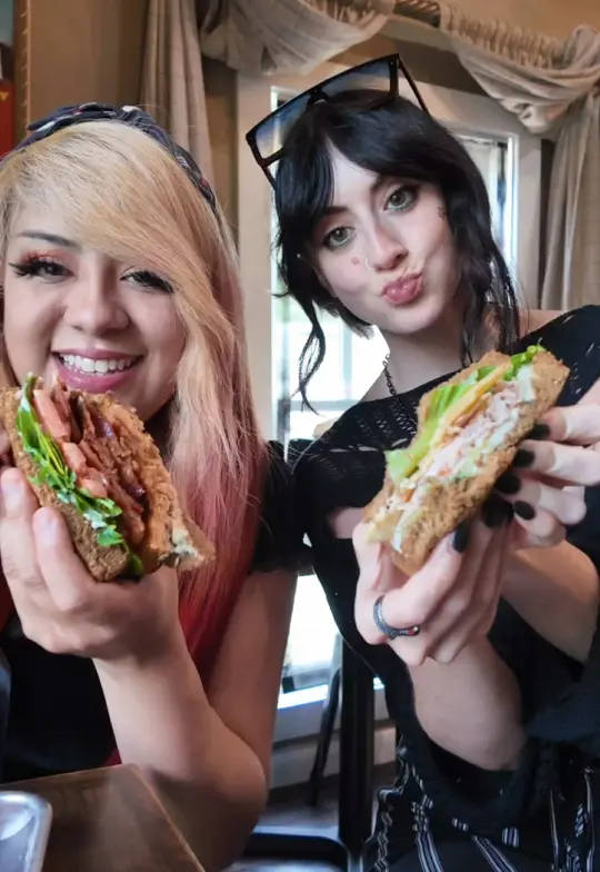 Yellow Dog Eats in Windermere showing sandwich, bbq, video by orlandofoodienews on TikTok