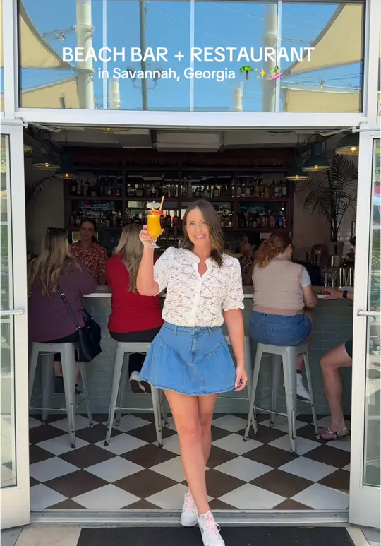 Zunzibar in Savannah showing review, visit, food, drink, live music, conquistador sandwich, peel & eat shrimp, slaap chip nachos, mk’s skinny beach margarita, banana hammock, video by thelongweekender on TikTok