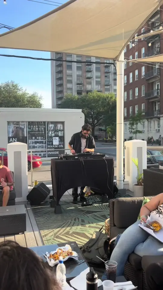 Zunzibar in Savannah showing live music, bar atmosphere, video by zunzibar on TikTok