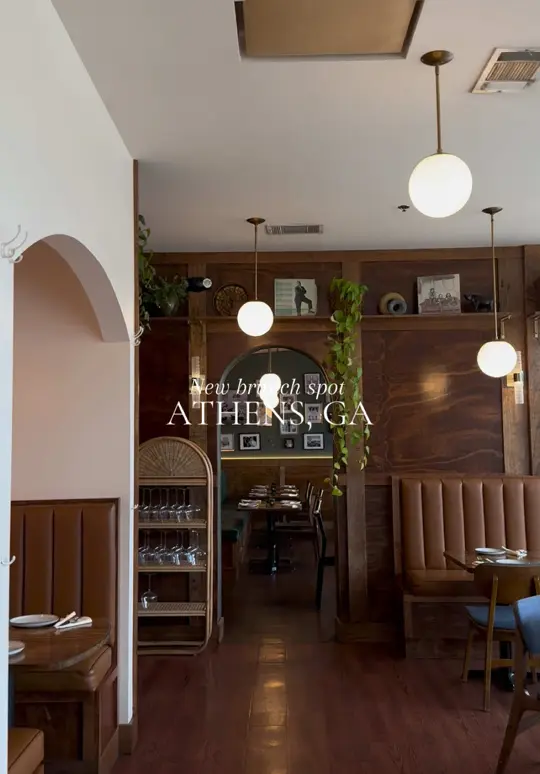 ZZ & Simone's in Athens showing brunch, review, video by elliegalliennn on TikTok